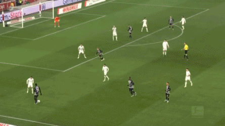 斯图加特客场不敌不莱梅,遭遇失利 斯图加特客场不敌不莱梅,遭遇失利