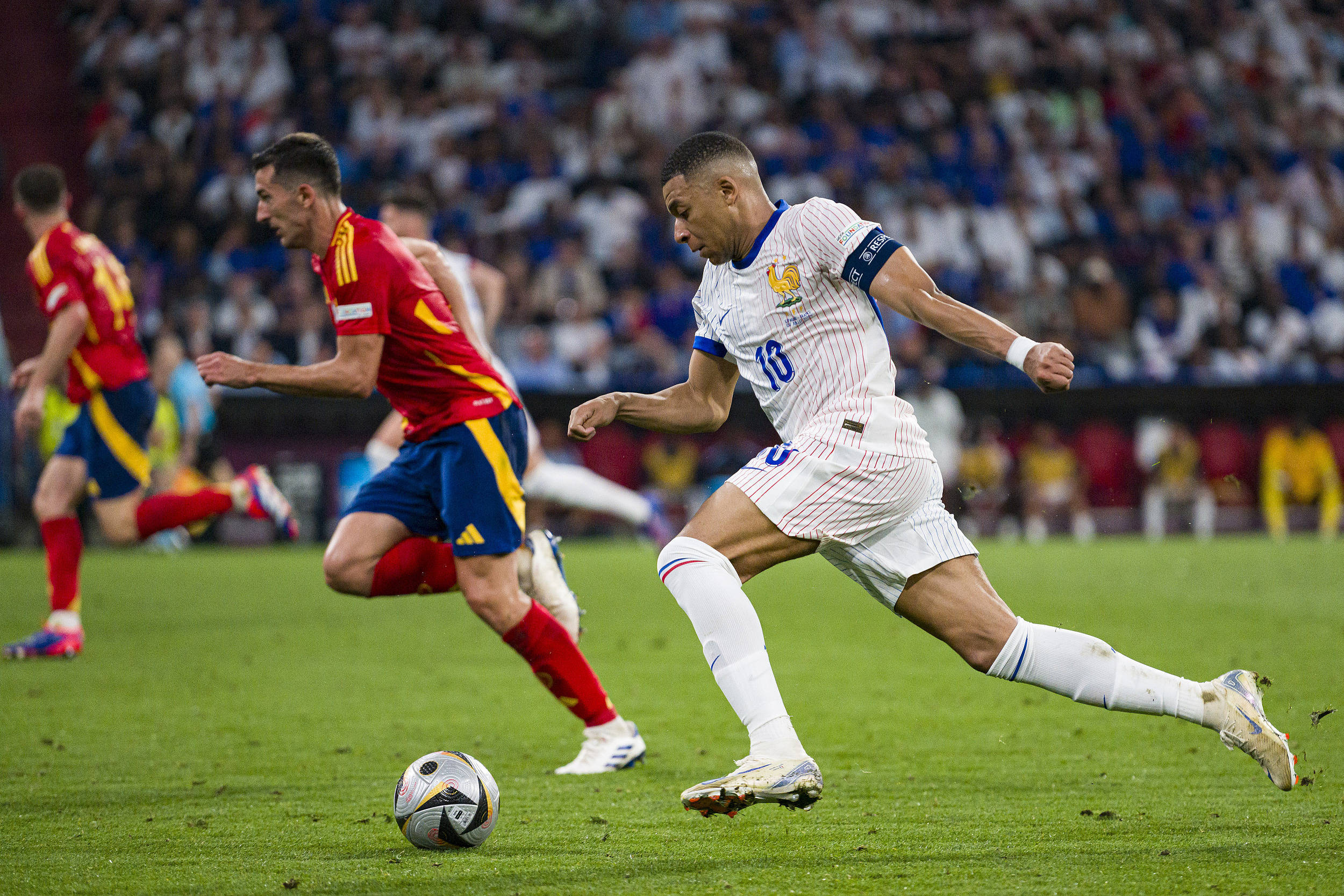 西班牙逆转德国,携手晋级淘汰赛 西班牙逆转德国,携手晋级淘汰赛