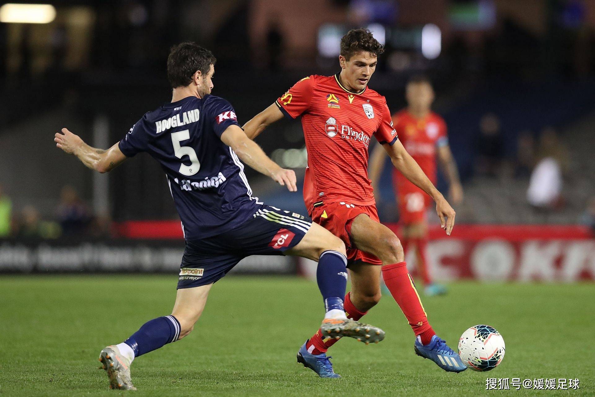 足球比赛中的意外之喜持续上演 足球比赛中的意外之喜持续上演