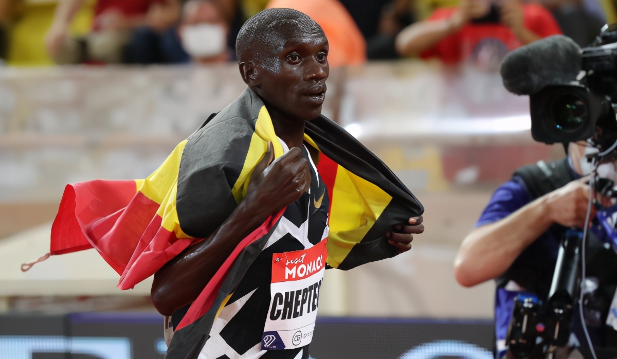 亚洲长跑选手突破纪录,无人可敌 亚洲长跑选手突破纪录,无人可敌