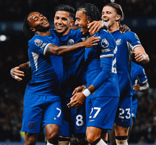 开云体育登录-足球明星碰撞！世界体育头号对决的简单介绍