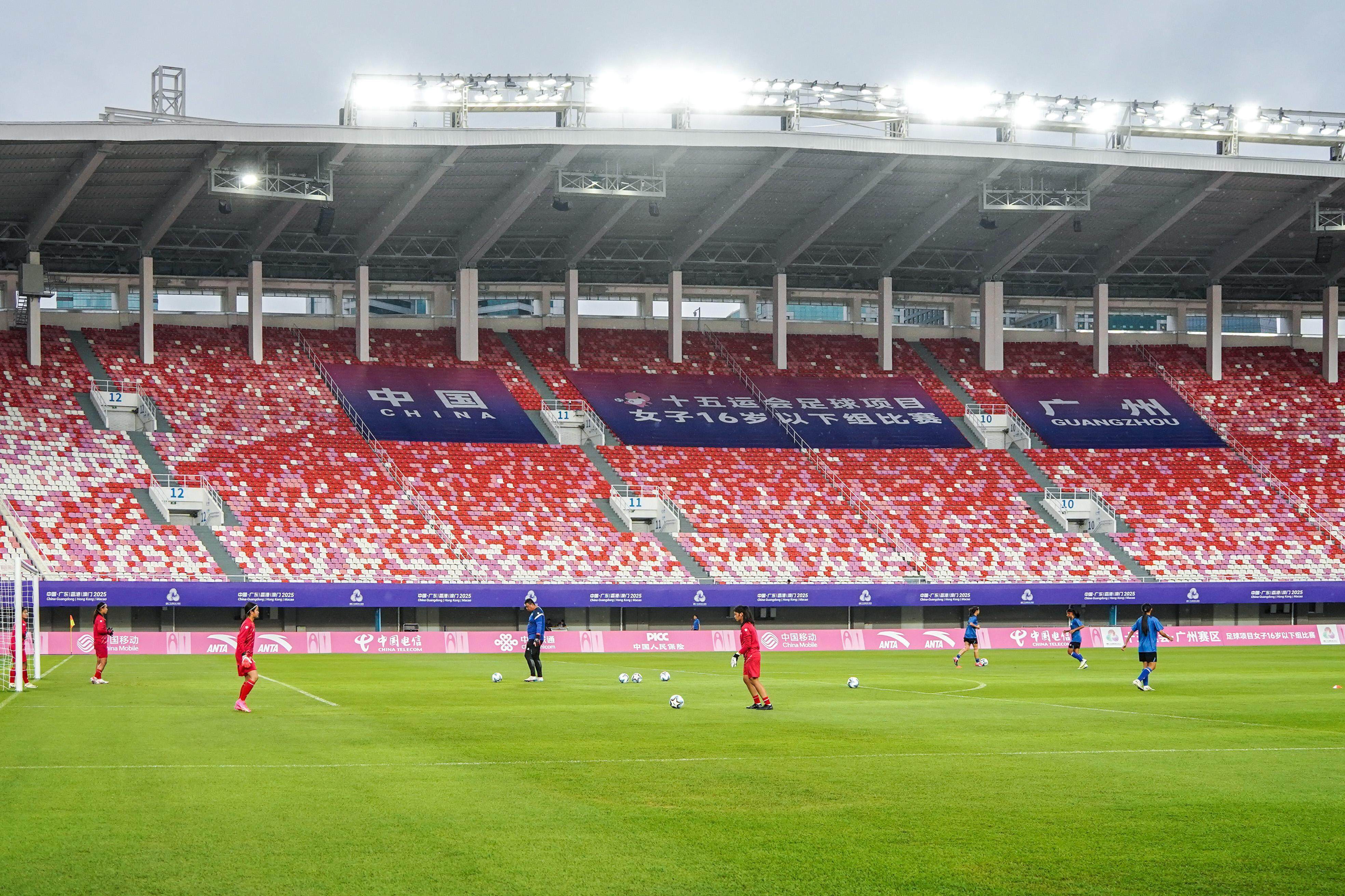 包含欢呼还是哀叹?国际足球比赛一触即发的词条 包含欢呼还是哀叹?国际足球比赛一触即发的词条