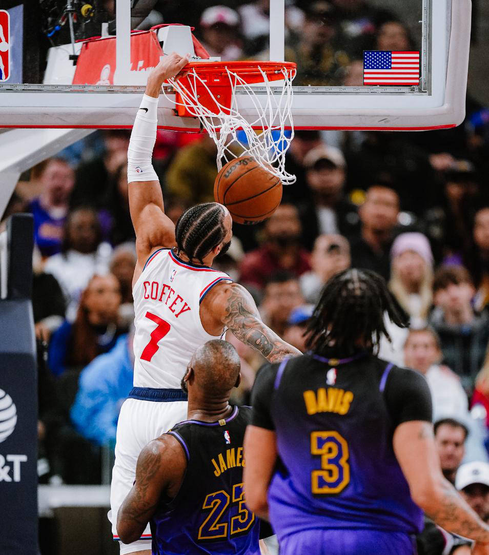 快船连胜被终结,主教练质疑球员防守能力 快船连胜被终结,主教练质疑球员防守能力