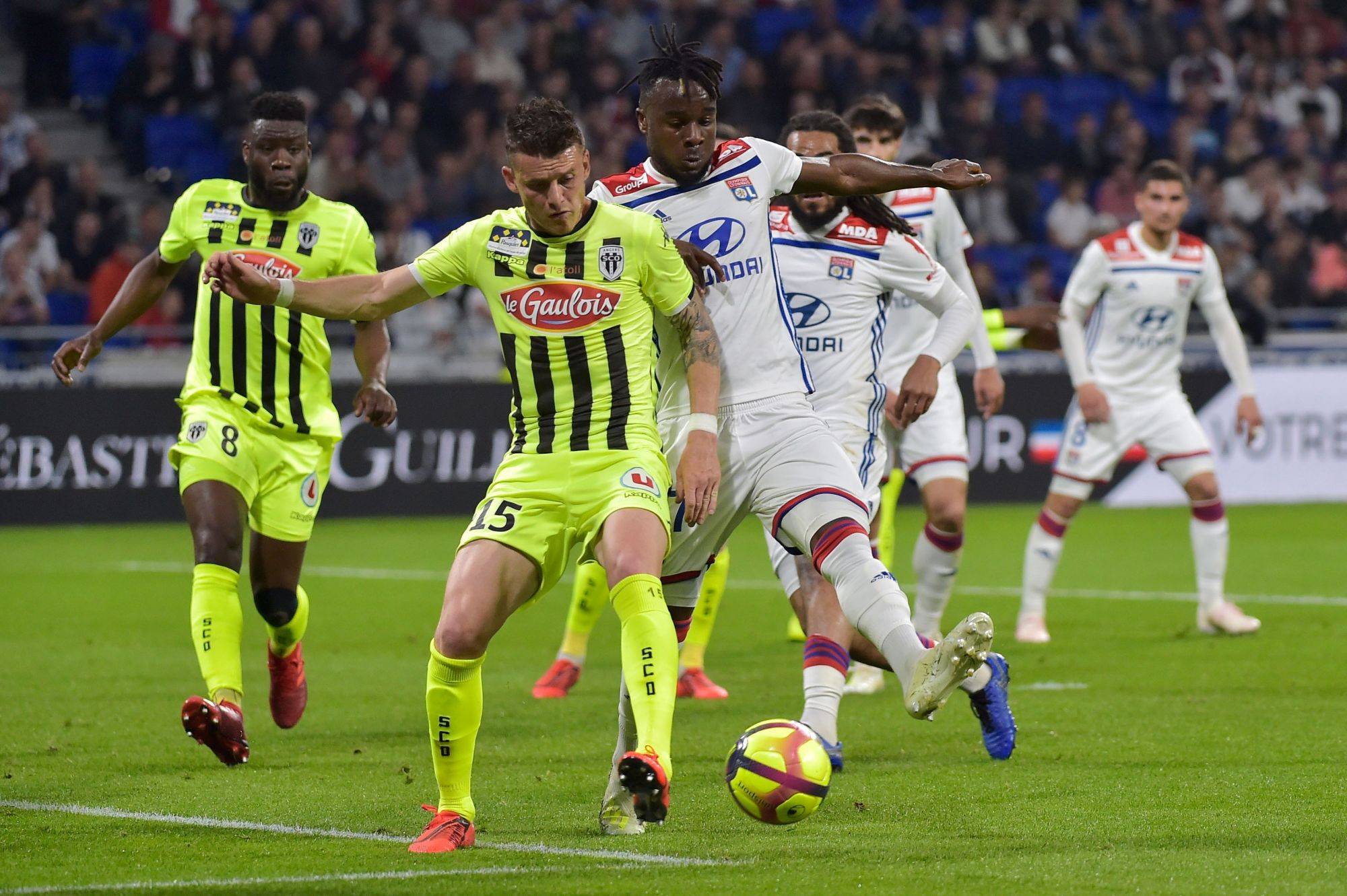 斯特拉斯堡队在主场比赛中后来居上,携手胜利的简单介绍 斯特拉斯堡队在主场比赛中后来居上,携手胜利的简单介绍