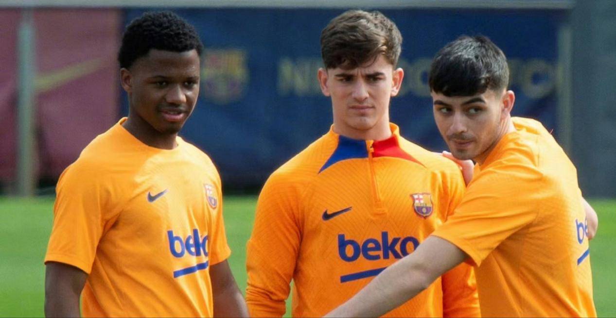 包含捷克国家队面临人员伤病困扰,教练组研究备选方案的词条 包含捷克国家队面临人员伤病困扰,教练组研究备选方案的词条