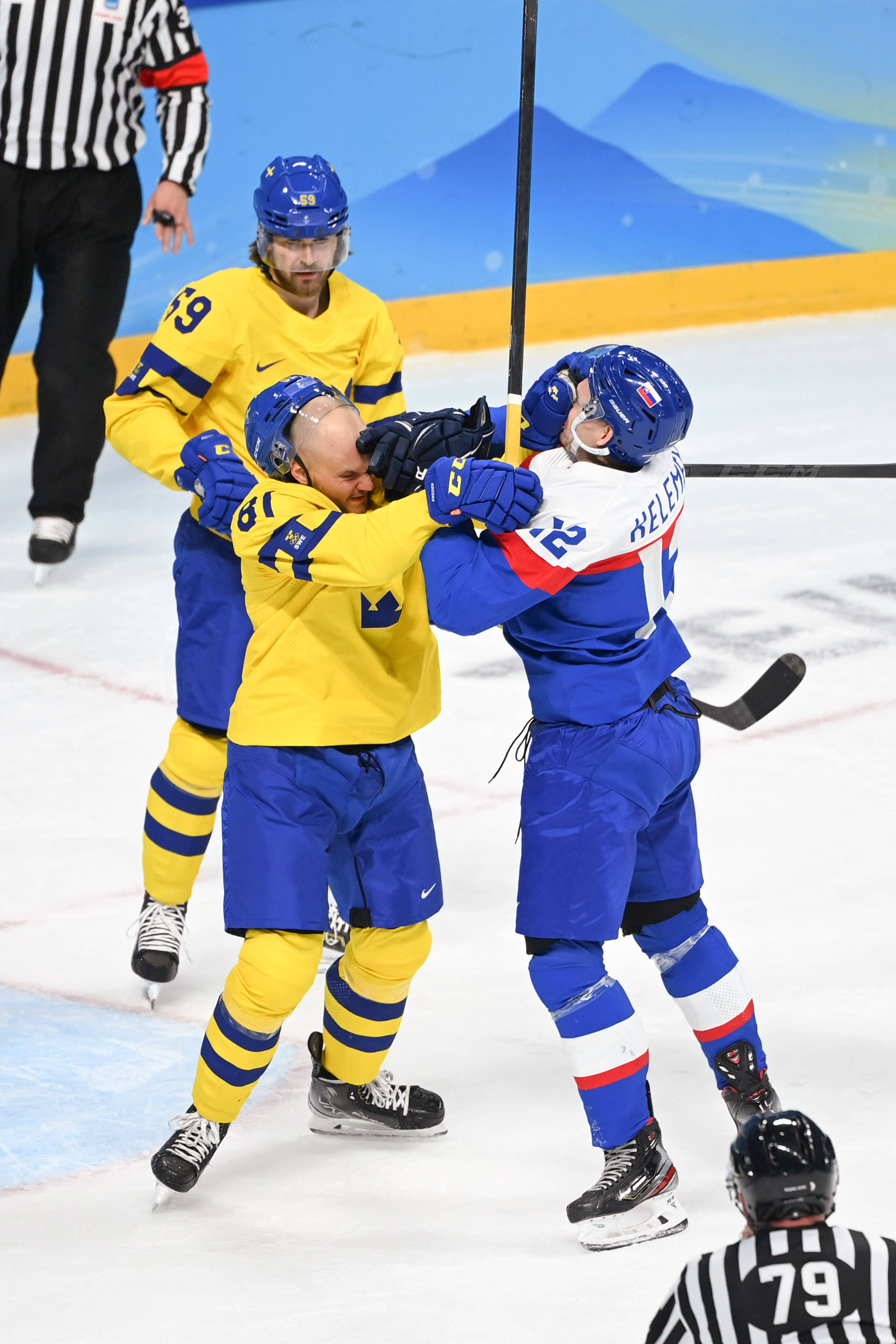 哥伦比亚战胜瑞典,小组内领先一步 哥伦比亚战胜瑞典,小组内领先一步