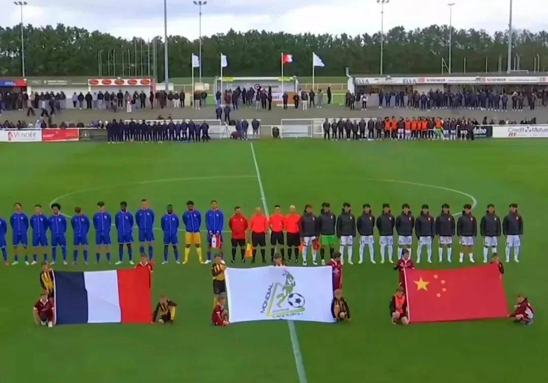 关于墨西哥客场爆冷击败巴拿马，特奥西蒂建功的信息