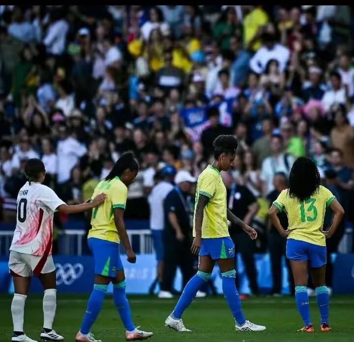 开云体育-美国女足大胜巴西女足，横扫比赛赛场