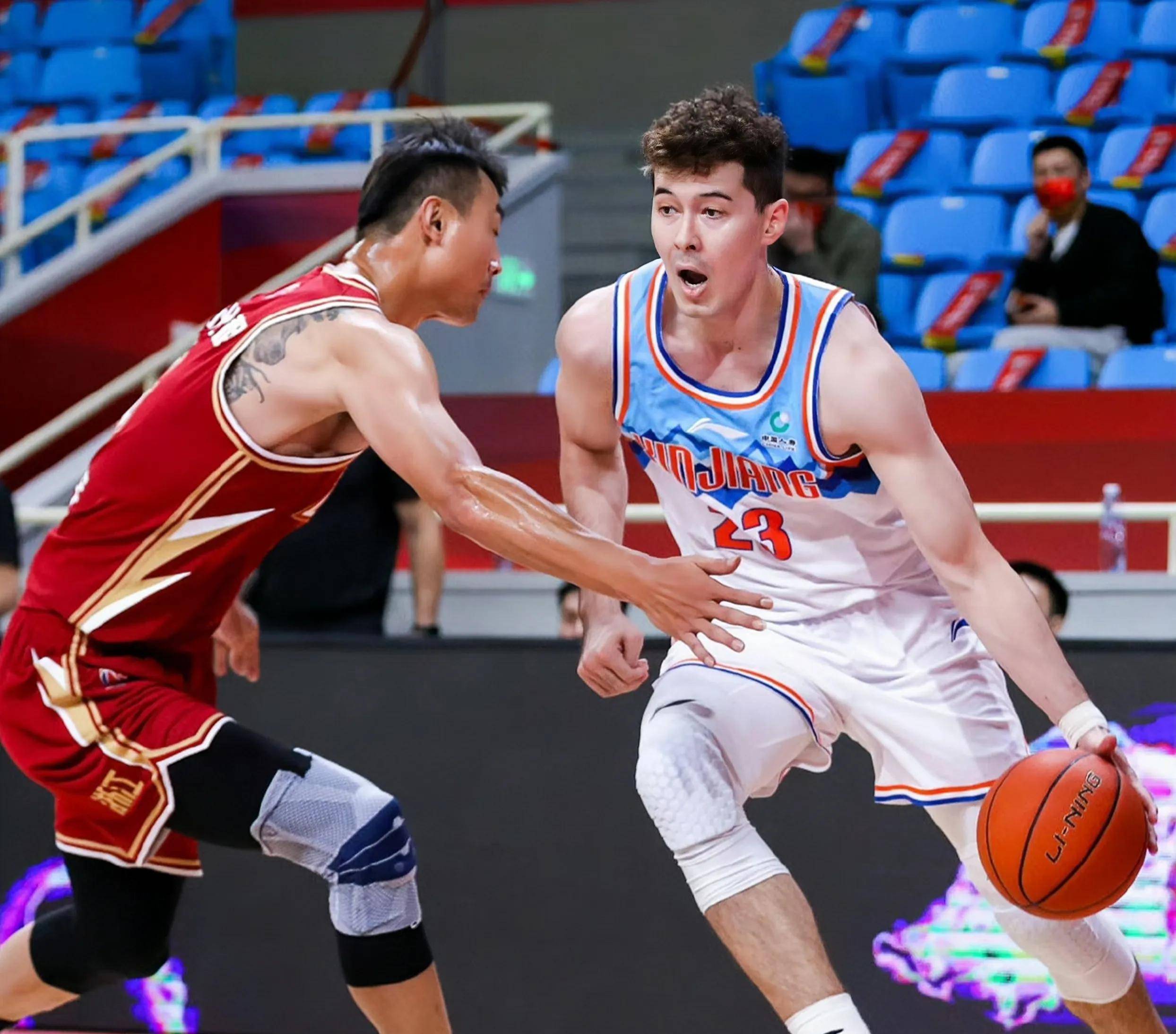 开云平台-关于球场上的悍将豪情对决，谁能称霸的信息