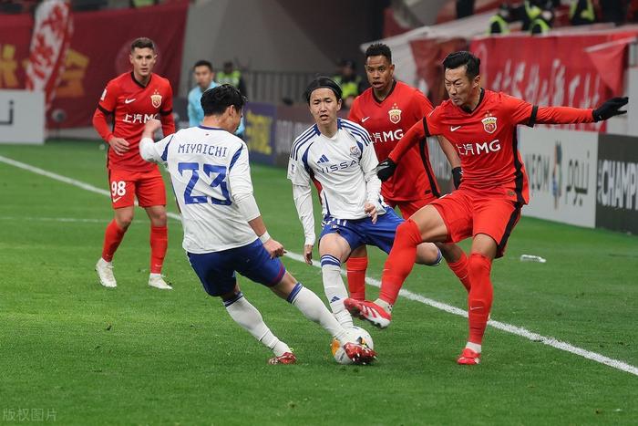 开云平台-亚冠淘汰赛第一轮紧张又激动