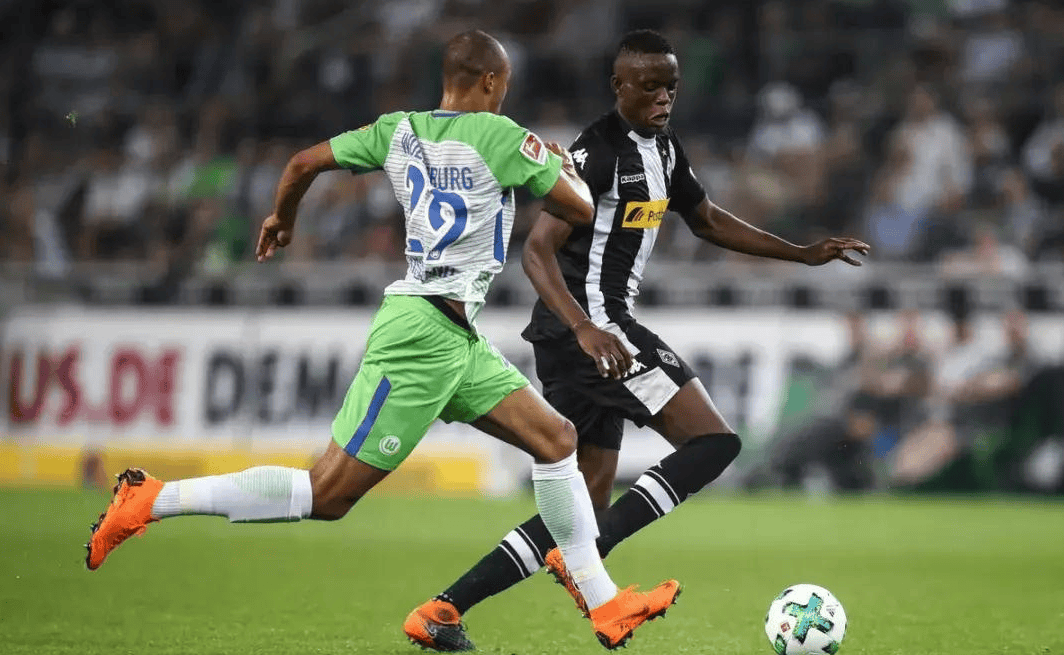 德国足球劲旅柏林赫塔奏凯腾飞，逼近联赛前四