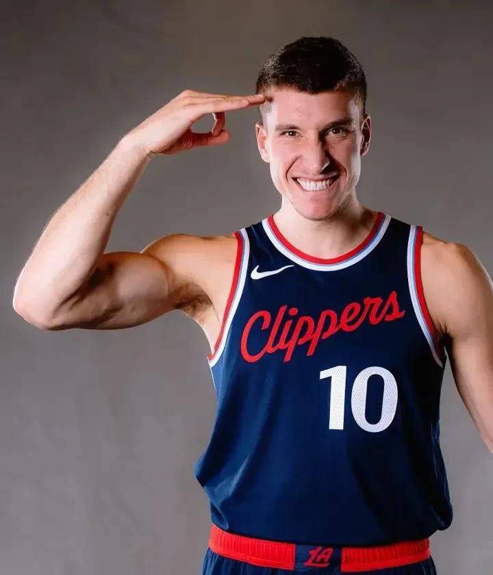 关于诺维奇备战下一场比赛,球队引领全队迎战的信息 关于诺维奇备战下一场比赛,球队引领全队迎战的信息