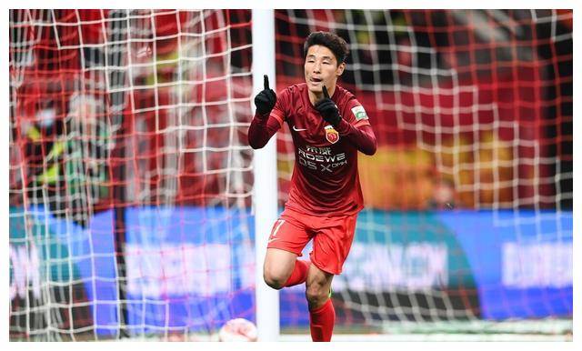 开云体育下载-武磊攻入关键一球，帮助球队拿下胜利