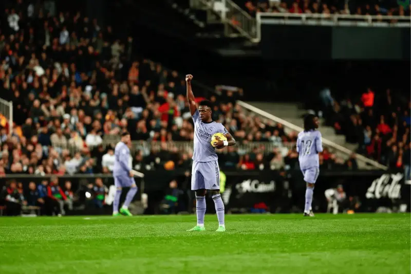 瓦伦西亚主场大胜,连胜保持 瓦伦西亚主场大胜,连胜保持