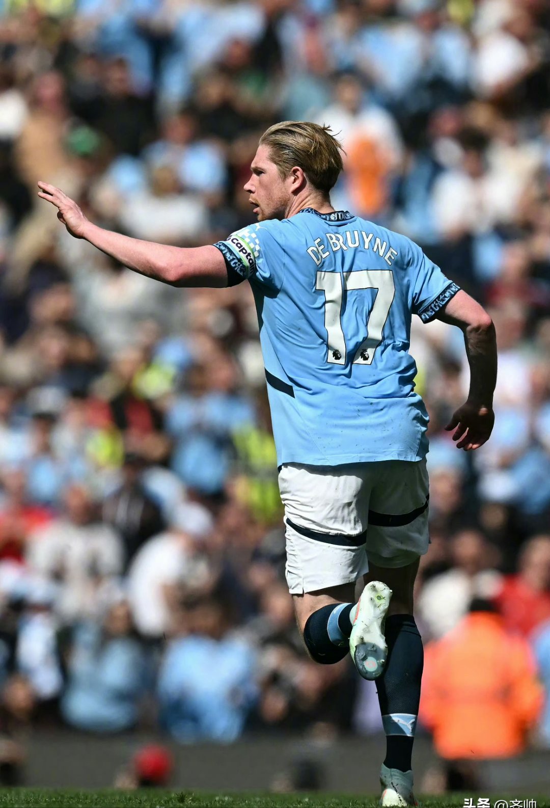 开云体育中国-欧洲足坛巨星伤愈复出，球队士气大振的简单介绍