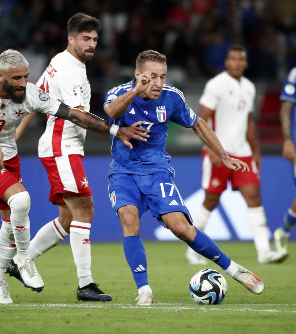 开云体育app-欧预赛淘汰赛拉开序幕，悬念千钧一发