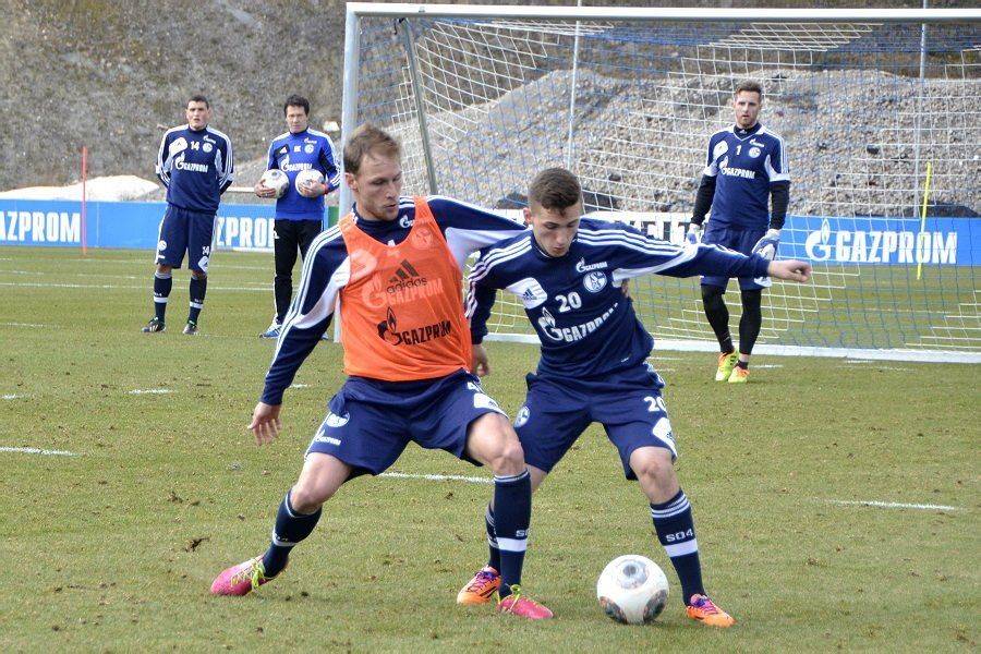 开云体育-关于沙尔克04主场2-0击败了不伦瑞克，轻松获胜的信息