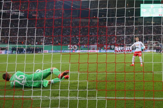 罗本受伤导致比达尔替补上场 罗本受伤导致比达尔替补上场