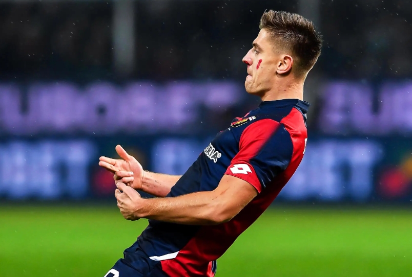 热那亚主教练成为焦点,备受关注 热那亚主教练成为焦点,备受关注