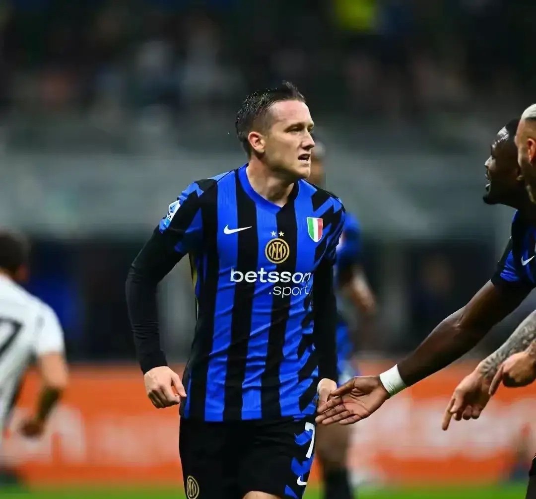 国米中场连场失误,球队整体稳定性受挑战 国米中场连场失误,球队整体稳定性受挑战