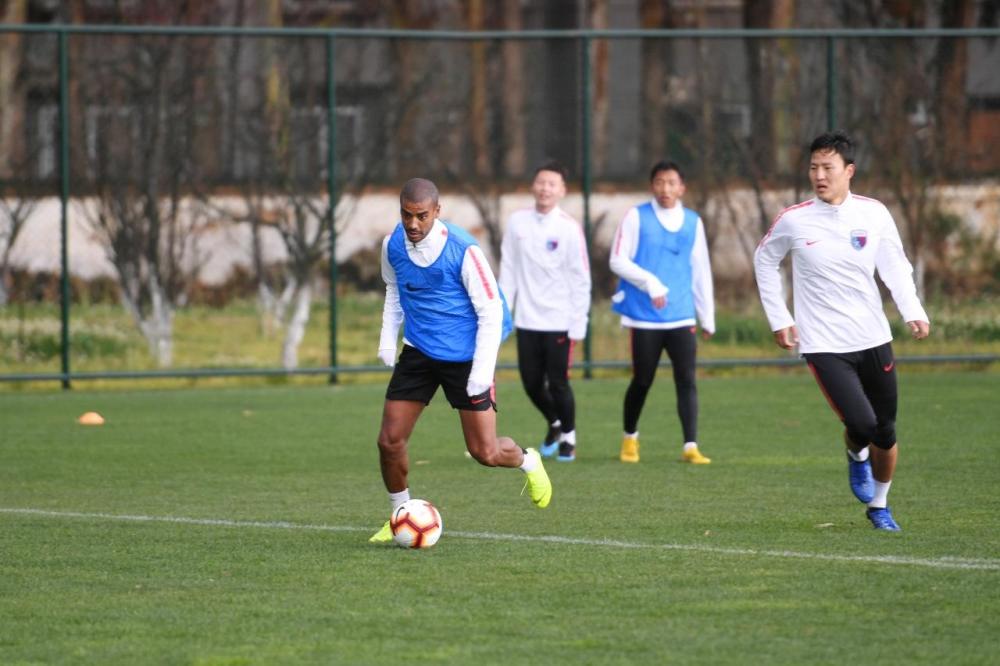 开云体育官方网站-河北精英大胜对手，豪取关键三分