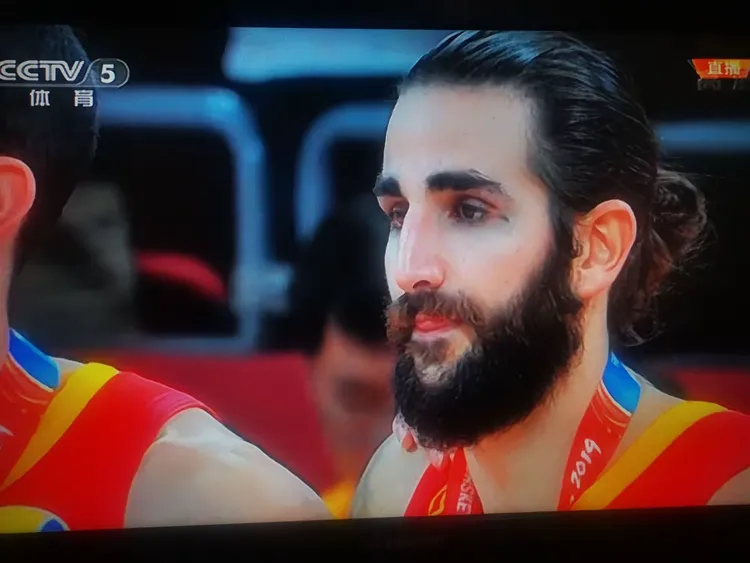 开云体育平台APP-关于西班牙篮球顶级联赛胜负难分，淘汰赛成绝对焦点的信息