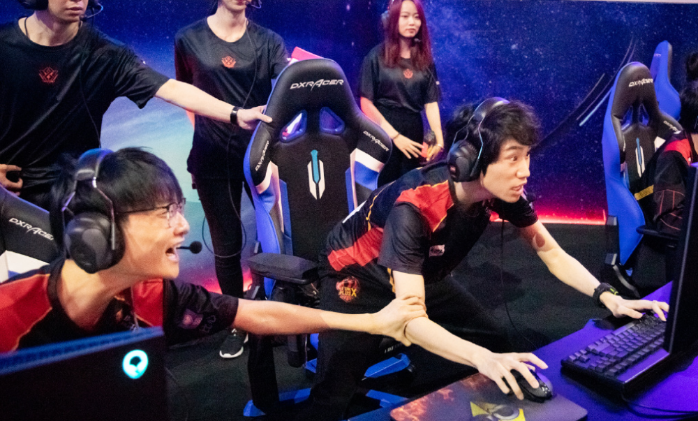 开云体育入口-RNG翻盘BRO，Doinb关键团战开团秒人顶尖较量八强赛，点燃全场激情