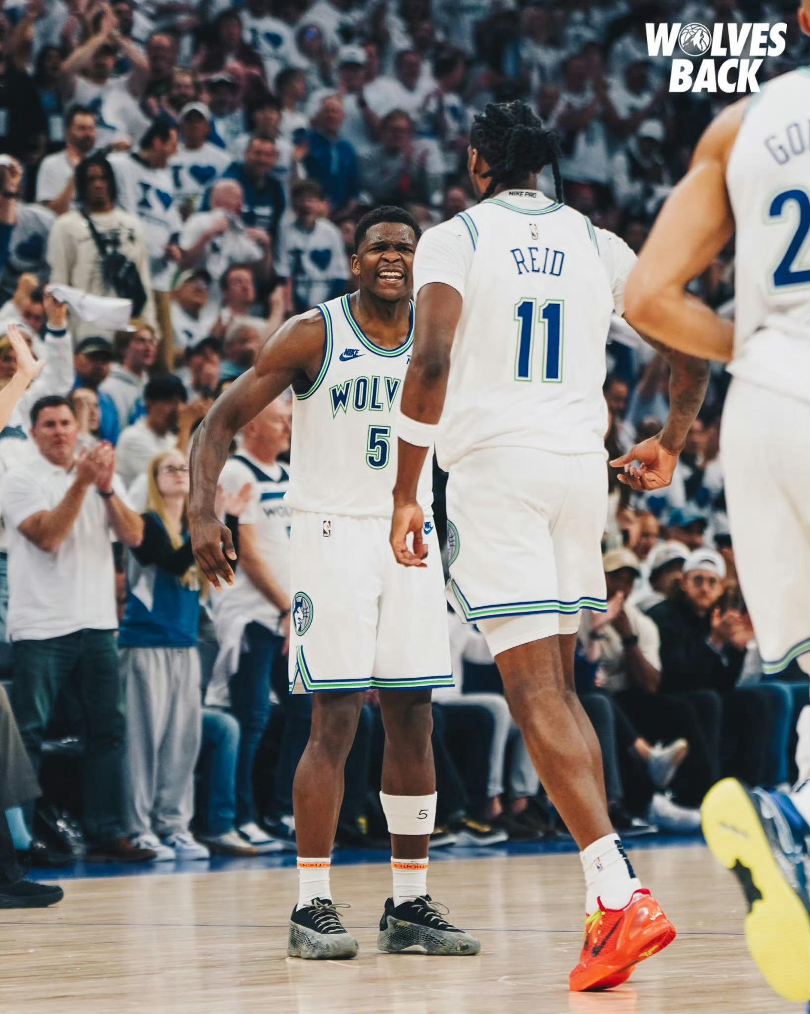 开云体育-包含猛龙主场力克雄鹿，将系列赛拖入抢七的词条