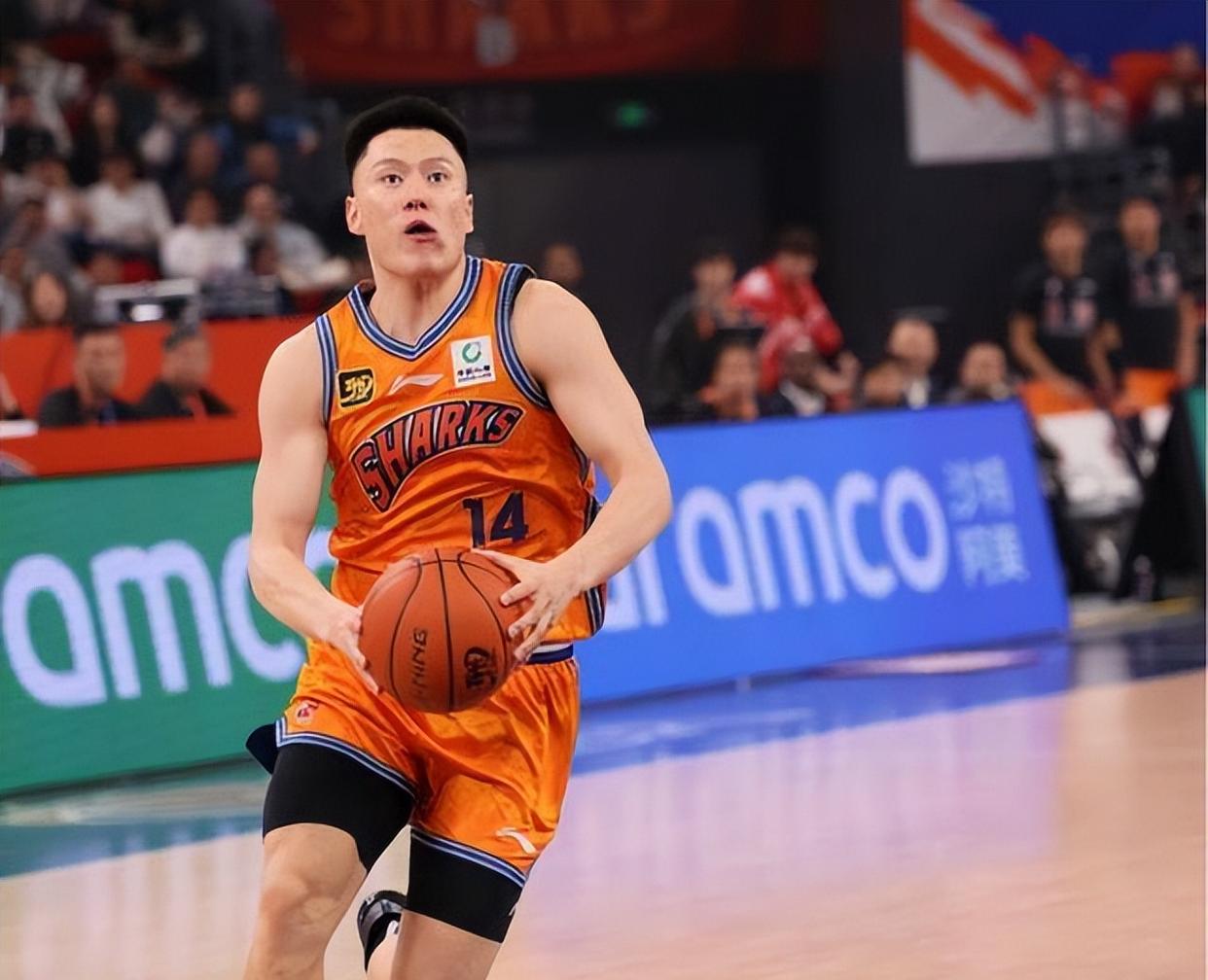 青岛队意外取胜,豪取常规赛第一胜 青岛队意外取胜,豪取常规赛第一胜