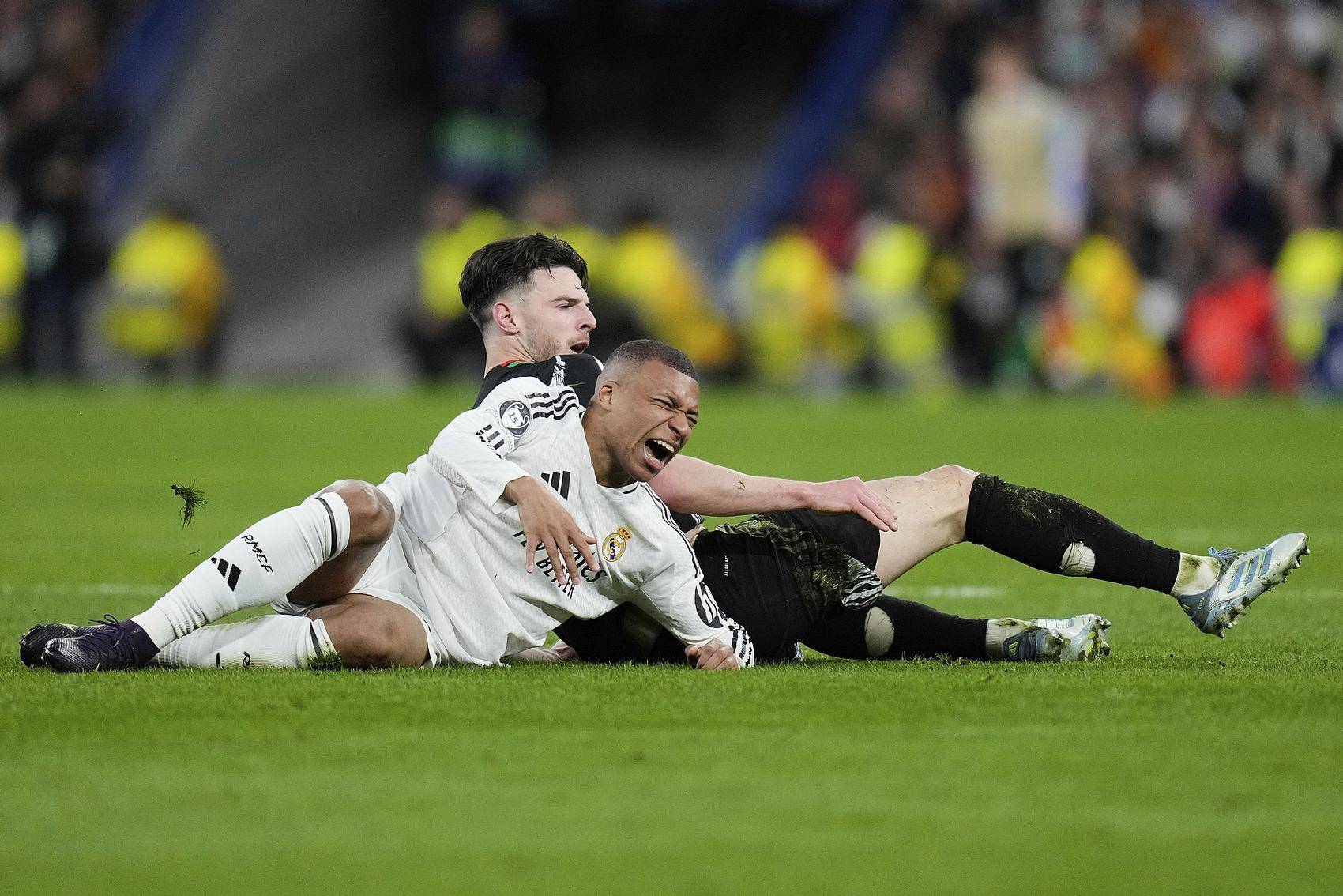 阿森纳遭遇切尔西,展开激烈对抗 阿森纳遭遇切尔西,展开激烈对抗