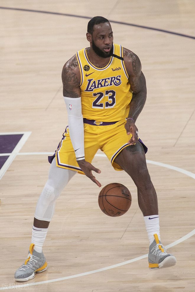 太阳翻盘深圳队，保罗高光表现的简单介绍