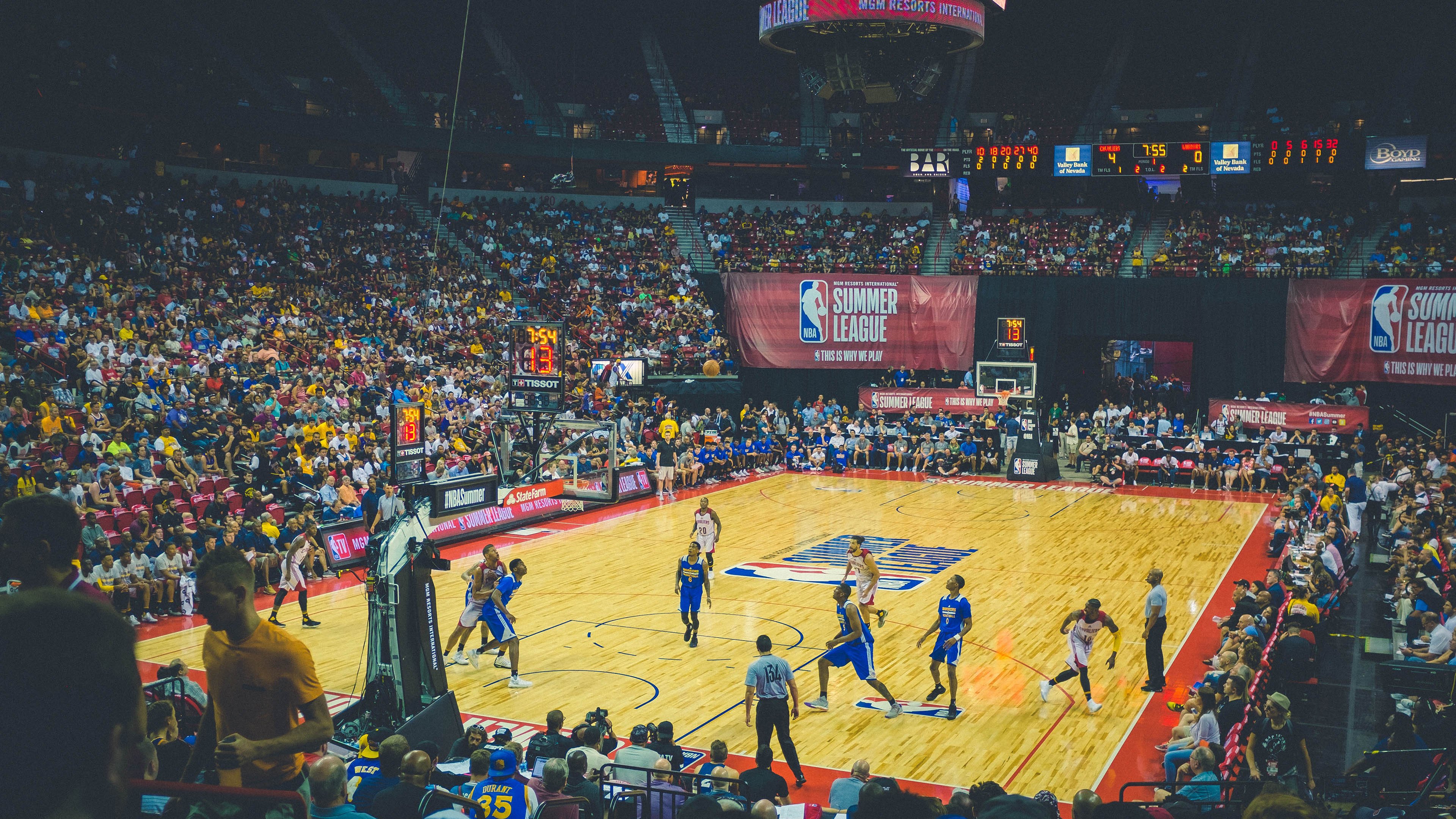 从沙漠到绿茵场，努涅斯如何用一记世界波改写亚洲足球历史